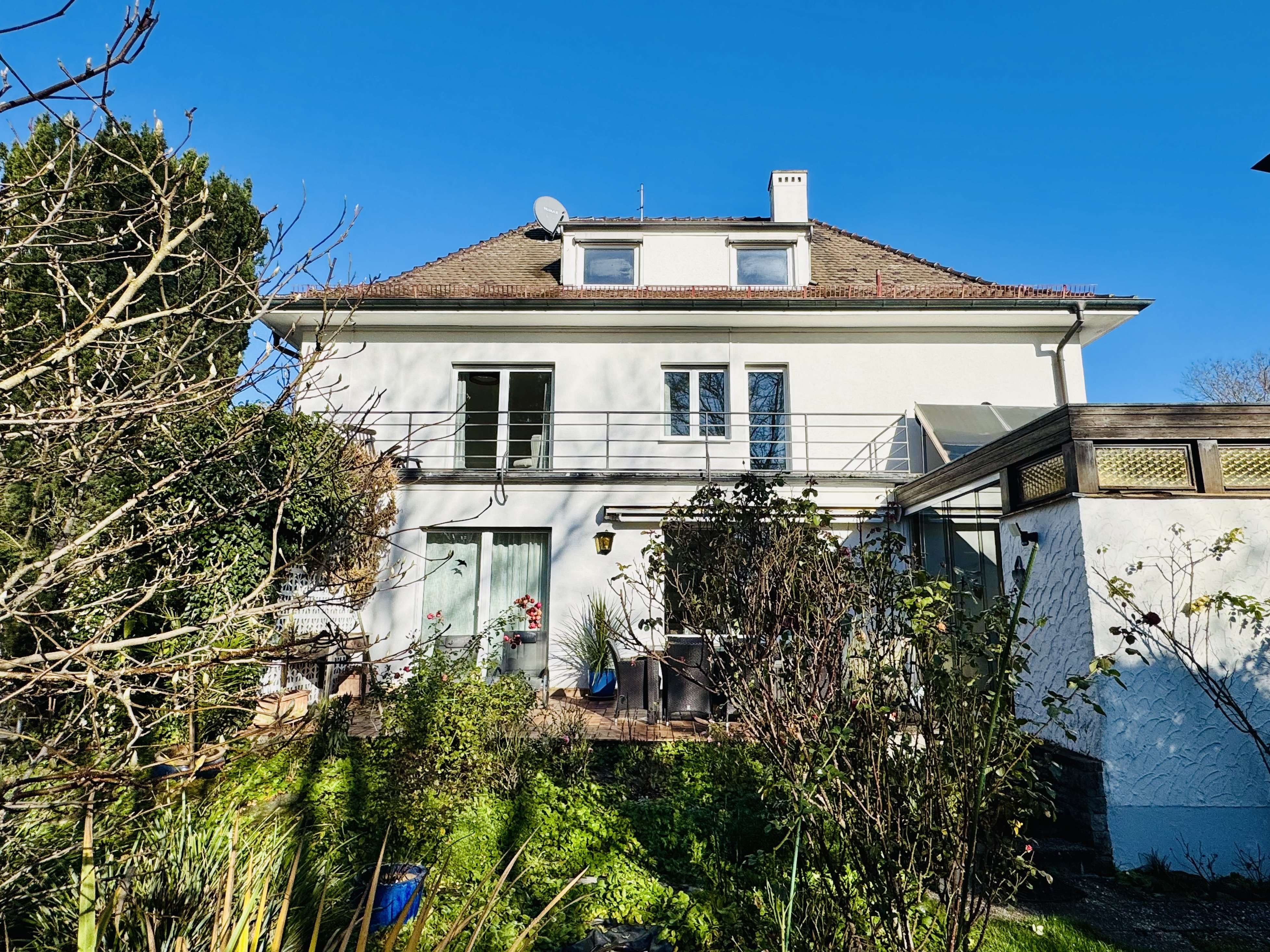 Immobilie in Brackenheim - Brackenheim-Zweifamilienhaus mit XXL Garten -Bezug kurzfristig ! - Bild 0
