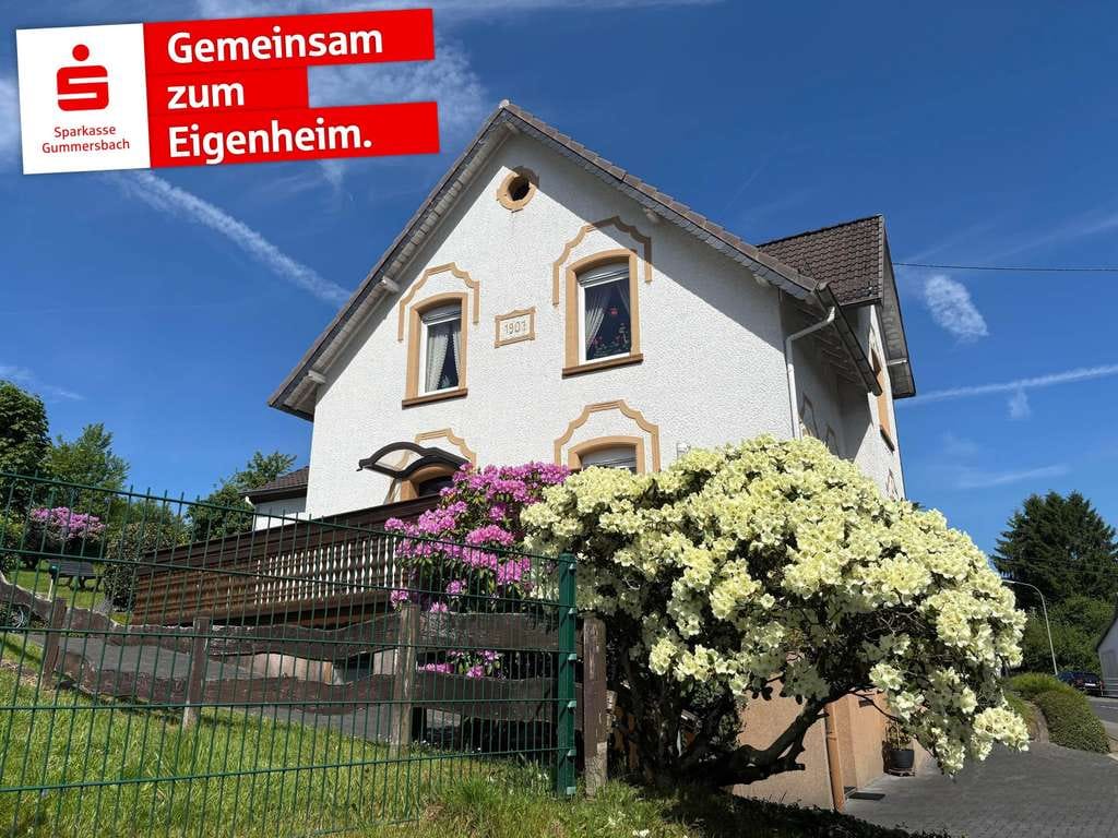 Immobilie in Gummersbach - Gepflegtes Wohnhaus mit liebevoll angelegtem Garten! - Bild 0