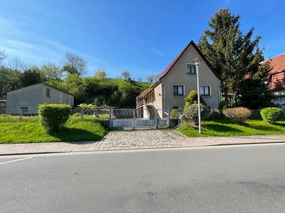 Immobilie in Sömmerda - Sofort einziehen und wohlfühlen - und Erfurt ist ganz nah!  Einfamilienhaus mit Hof/ Garten in ruhiger Lage - Bild 0