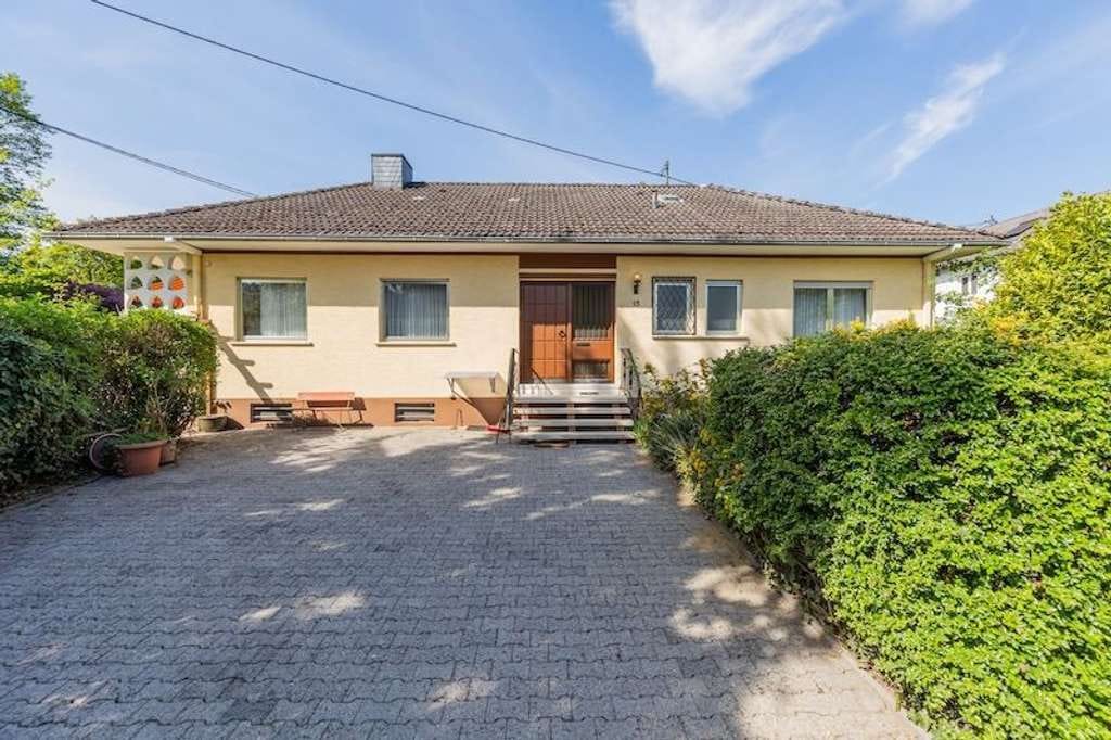 Immobilie in Guntersblum - Jung & Kern Immobilien - Bungalow mit 5 Zimmern auf einerEbene mit 860 m² Grundstück - Bild 0