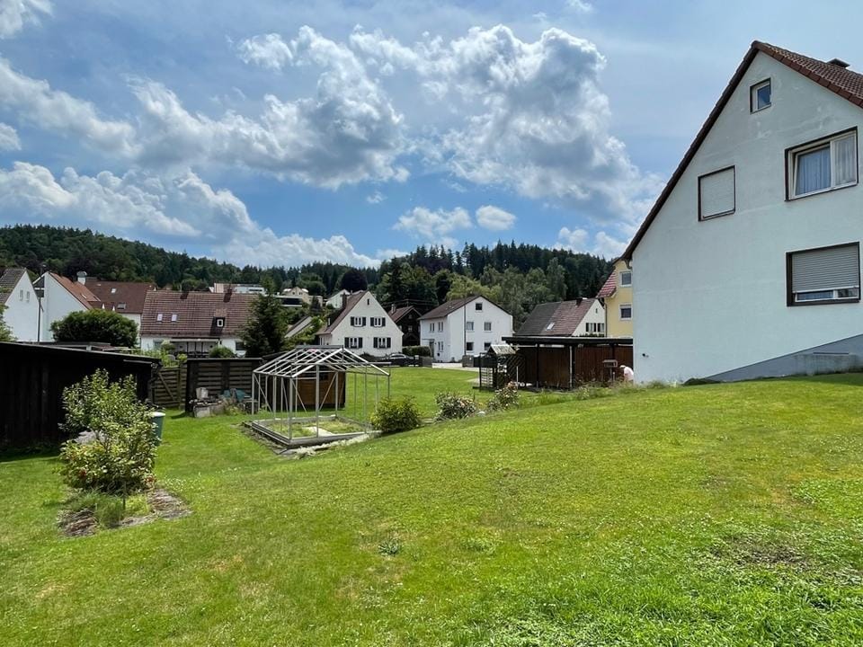 Immobilie in Aystetten - Älteres Haus mit großem Grundstück - Verkauf ohne Käuferprovision - Bild 0
