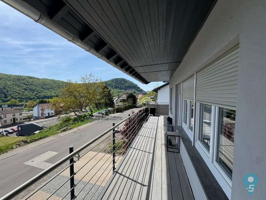 Immobilie in Hochstetten-Dhaun - Hochstetten-Dhaun: Garten, Balkon & Weitblick: Ihr neues Zuhause mit viel Platz, Freiraum und Sonne - Bild 3
