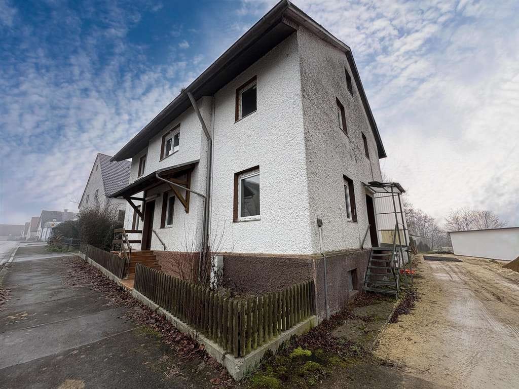 Immobilie in Ziertheim - Charmantes Zweifamilienhaus mit Potenzial in Zirtheim - Bild 0