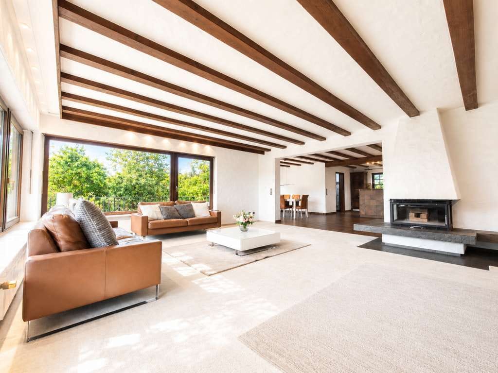 Immobilie in Tiefenbronn - Wohnen mit Weitblick – Architektenhaus mit Einliegerwohnung in begehrter Hanglage - Bild 1