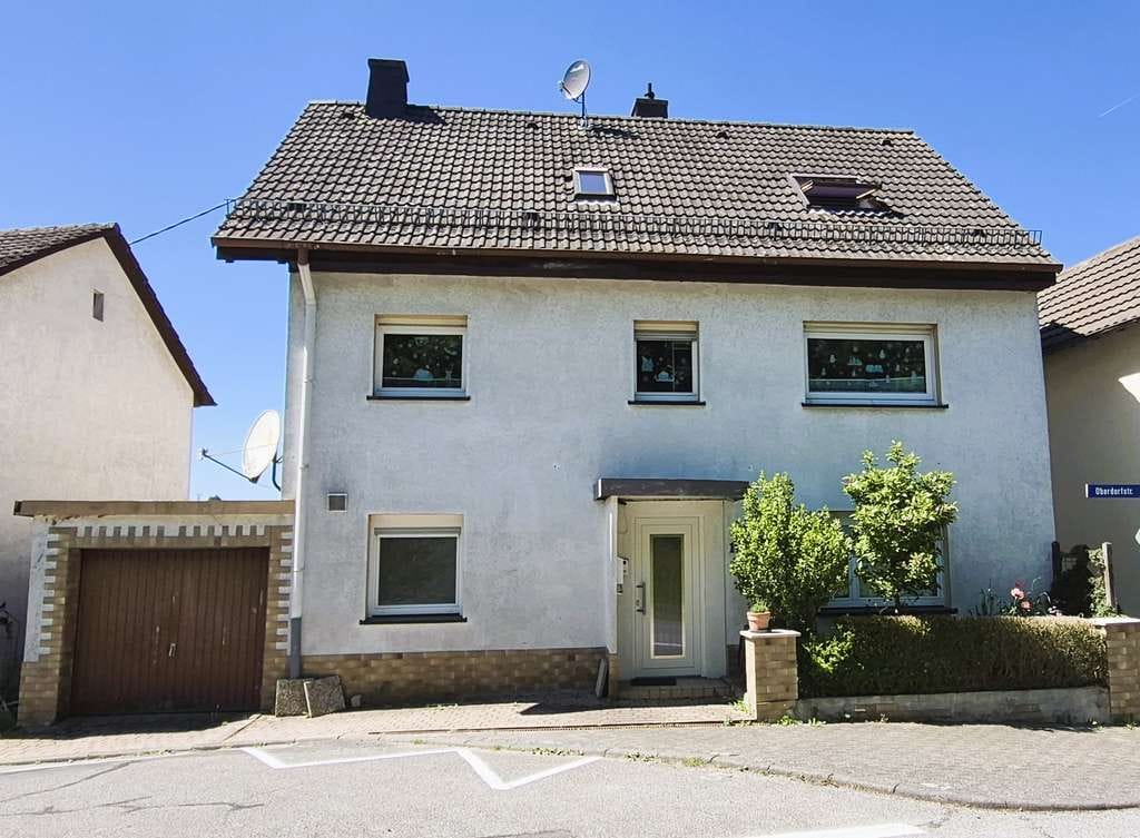Immobilie in Bad Schwalbach - Kapitalanlage mit Weitblick – Zwei vermietete Wohneinheiten  mit spektakulärer Aussicht - Bild 0