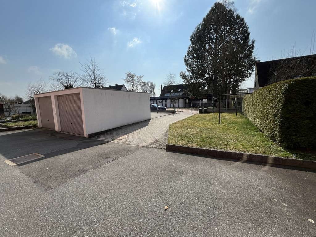 Immobilie in Weiden in der Oberpfalz - Leerstehendes 5-Familienhaus in ruhiger Wohnlage von Weiden zu verkaufen - Bild 1