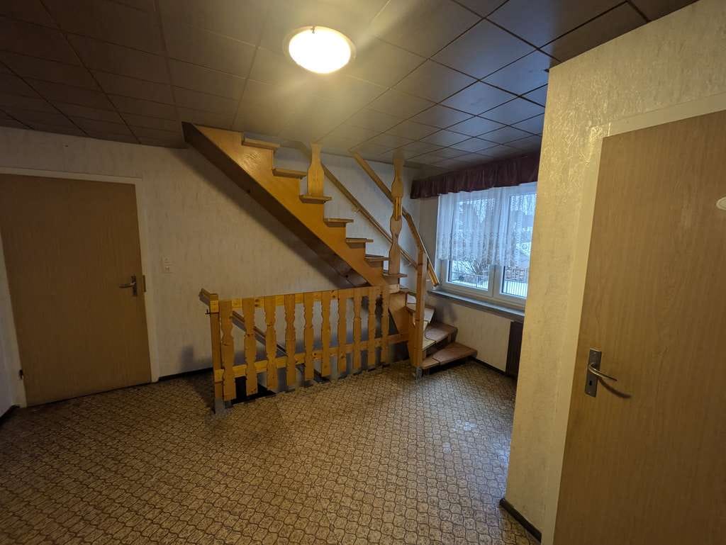 Immobilie in Callenberg - Doppelhaushälfte mit Garage und kleinem Garten in ländlicher Lage von Callenberg - Bild 2