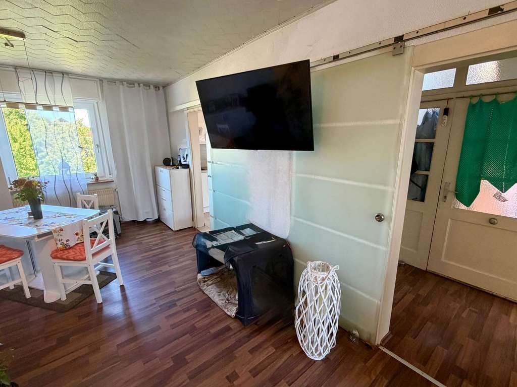 Immobilie in Roßdorf - Vielseitiges Zweifamilienhaus mit großem Garten und Entwicklungspotenzial in begehrter Wohnlage - Bild 5