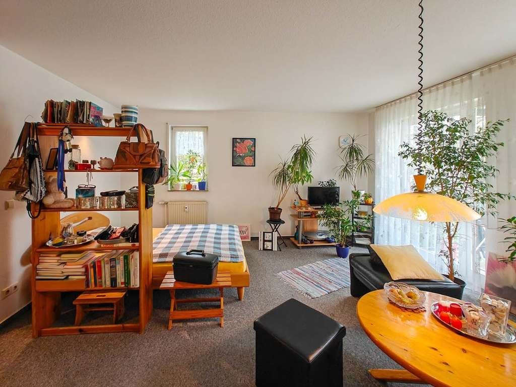 Immobilie in Gomaringen - vermietete 1-Zimmer Wohnung mit Balkon, Einbauküche und Duplexparker - Bild 3