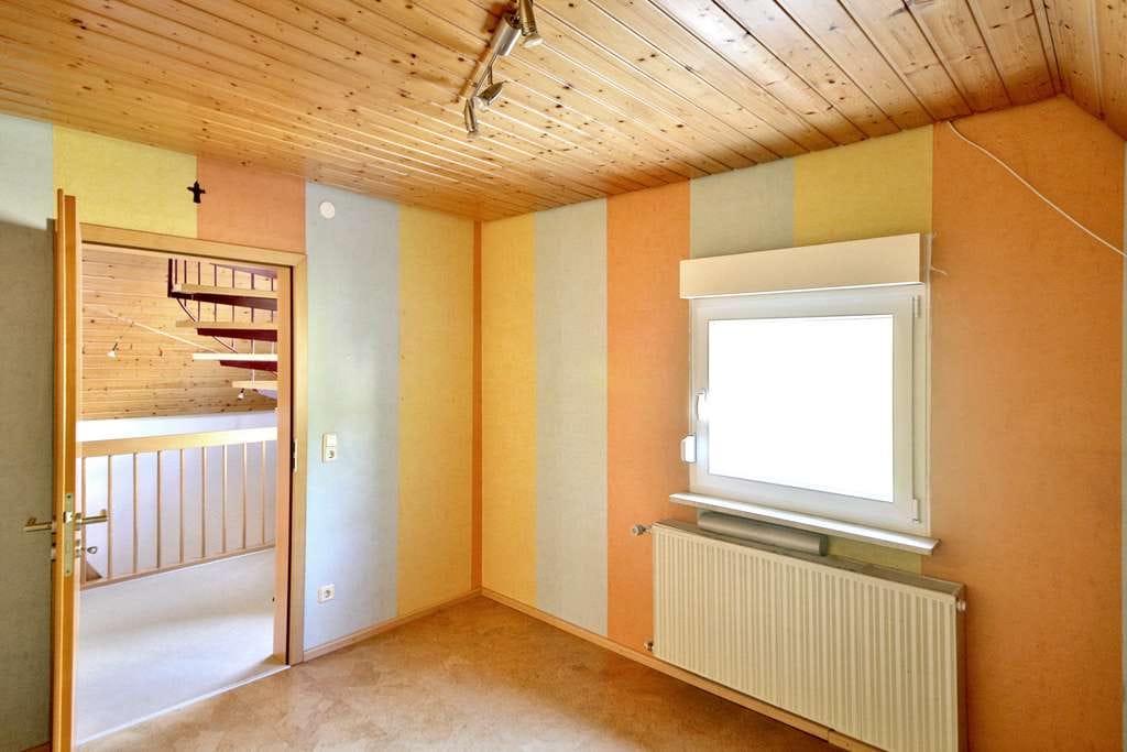Immobilie in Lug - Perfektes Einfamilienhaus mit großem Sonnengrundstück sucht junge Familie! - Bild 1