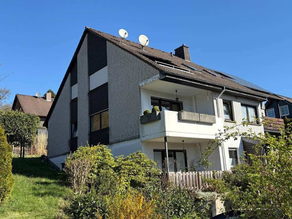 Immobilie in Lindlar - Helle 4-Zimmer-Eigentumswohnung mit eigenem Garten in zentrumsnaher Wohnlage von Lindlar - Bild 0
