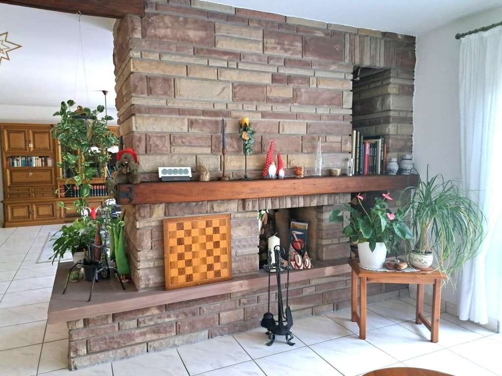 Immobilie in Püttlingen - großzügiges einseitig angebautes Einfamilienhaus in ruhiger Lage in Püttlingen - Bild 4