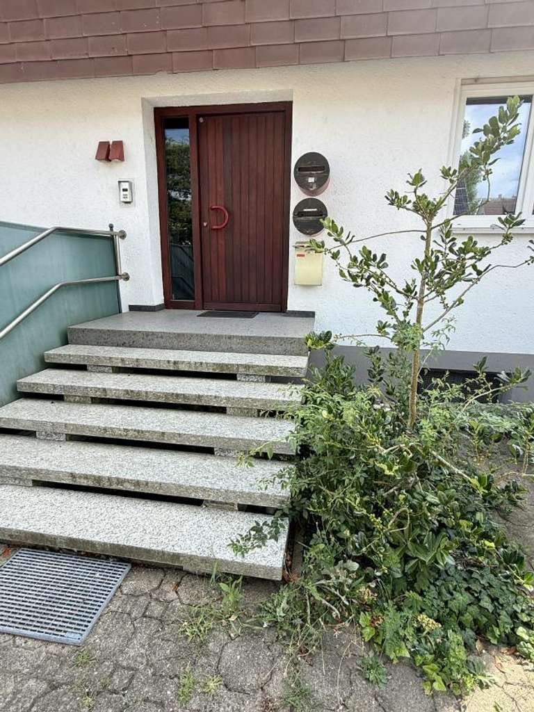 Immobilie in Gundelfingen - Gundelfingen - Zwei Wohneinheiten mit tollem Garten, Garage u. Stellpatz auf Erbpachtgrundstück - Bild 4