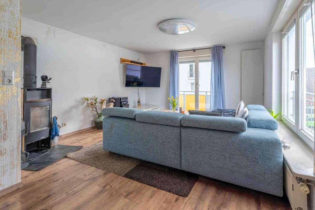 Immobilie in Radolfzell am Bodensee - 3-Zimmer-Wohnung mit Balkon, Hobbyraum und Garage in kleiner Eigentümergemeinschaft - Bild 1
