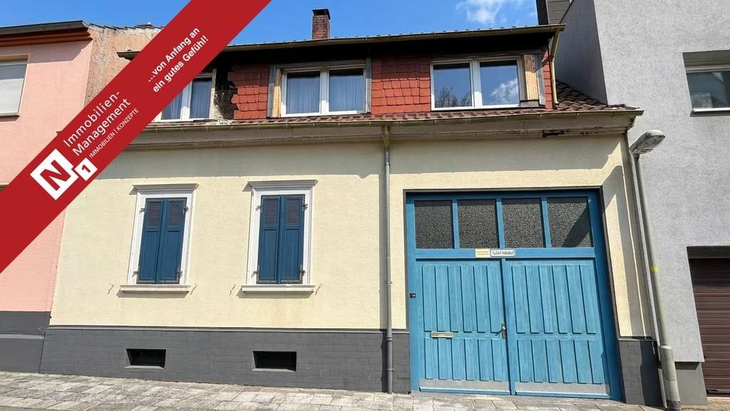 Immobilie in Kaiserslautern - Zum Ausbau vorbereitetes Stadthaus mit Hof und Terrasse - Bild 0