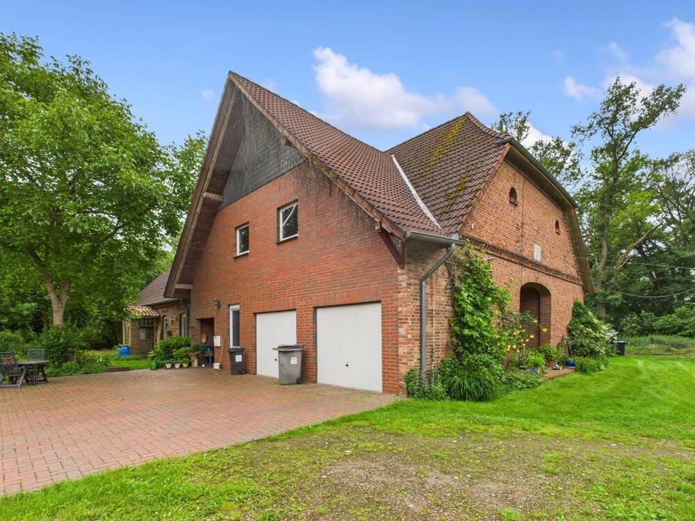 Immobilie in Steyerberg - Großes Bauernhaus in ruhiger Lage mit sanierter Wohnung und XXL Ausbaureserve und Wald - Bild 1