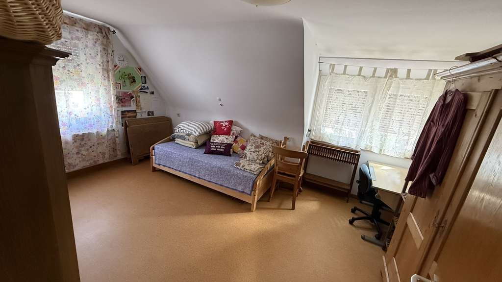 Immobilie in Ostelsheim - Charmantes Wohnhaus mit Potenzial zur individuellen Gestaltung - Bild 4