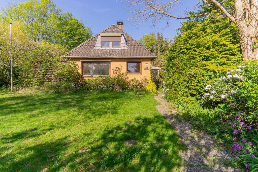 Immobilie in Rellingen - Einfamilienhaus mit viel Platz und Gestaltungspotenzial in Rellingen-Egenbüttel - Bild 1