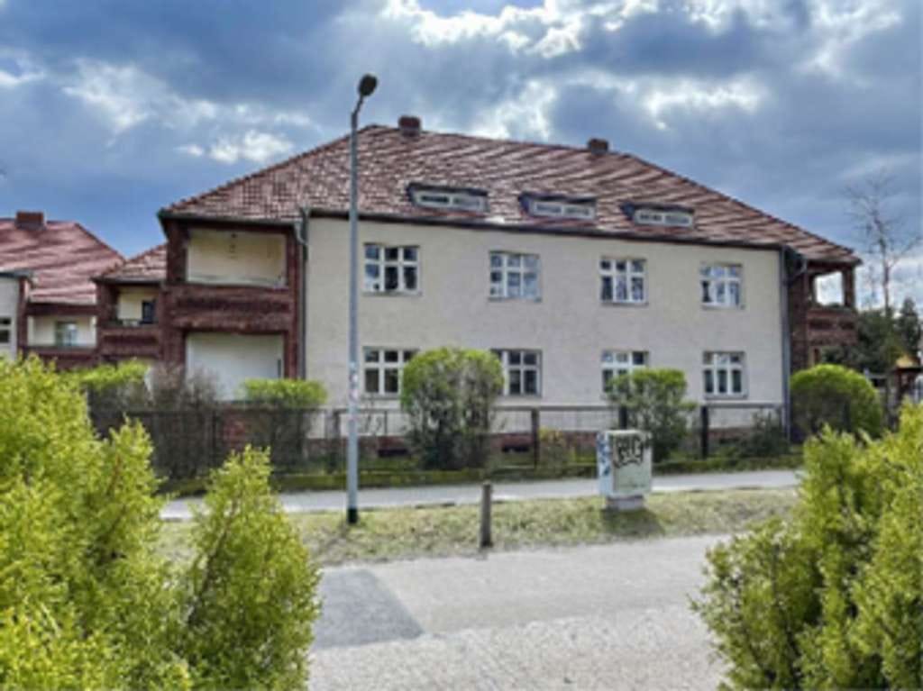 Immobilie in Eichwalde - Vermietete Altbauwohnung mit Balkon + Garten direkt an der Berliner Stadtgrenze (WE01) - Bild 0