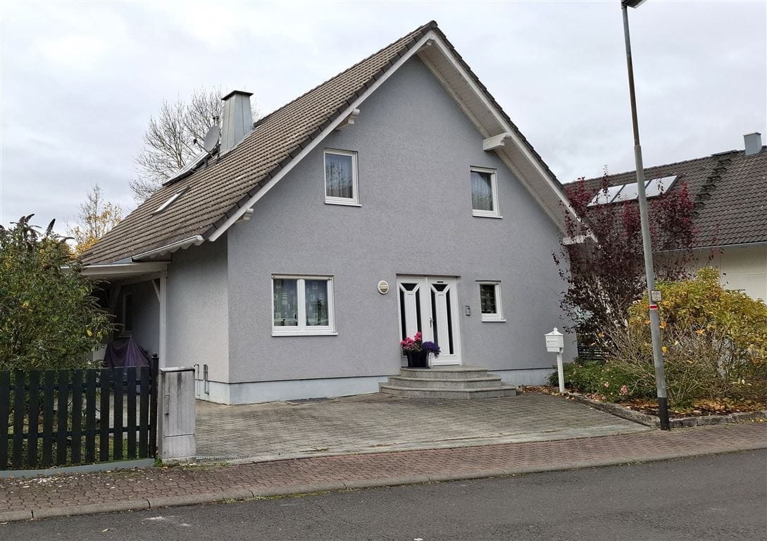 Immobilie in Kirchheim - Platz für die ganze Familie – Haus mit Einliegerwohnung - Bild 1