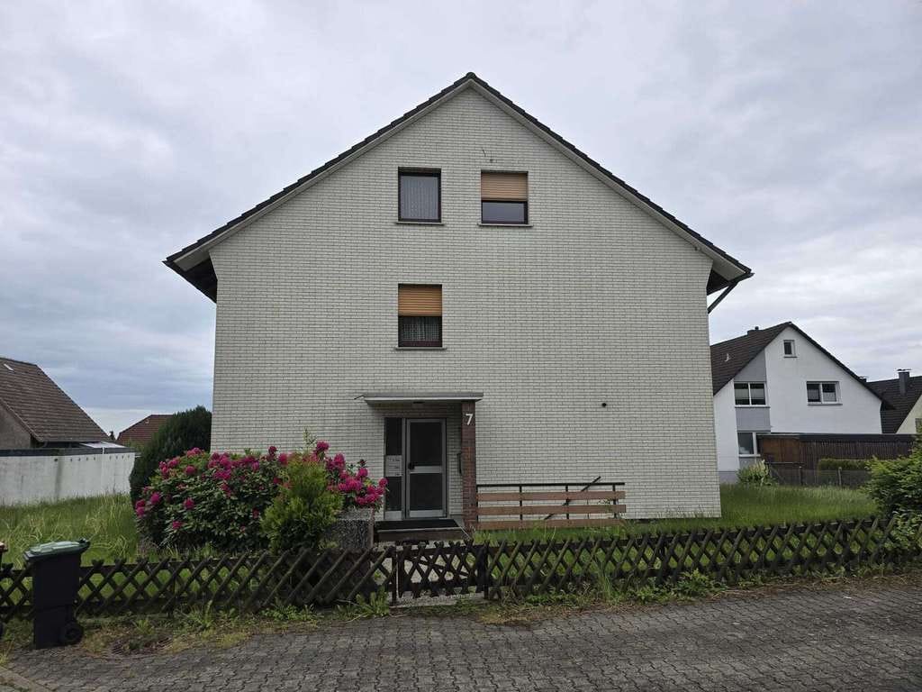 Immobilie in Bad Pyrmont - Mehrfamilienhaus mit 3 Wohneinheiten – Toplage Auf dem Hagen bei Bad Pyrmont ! - Bild 1