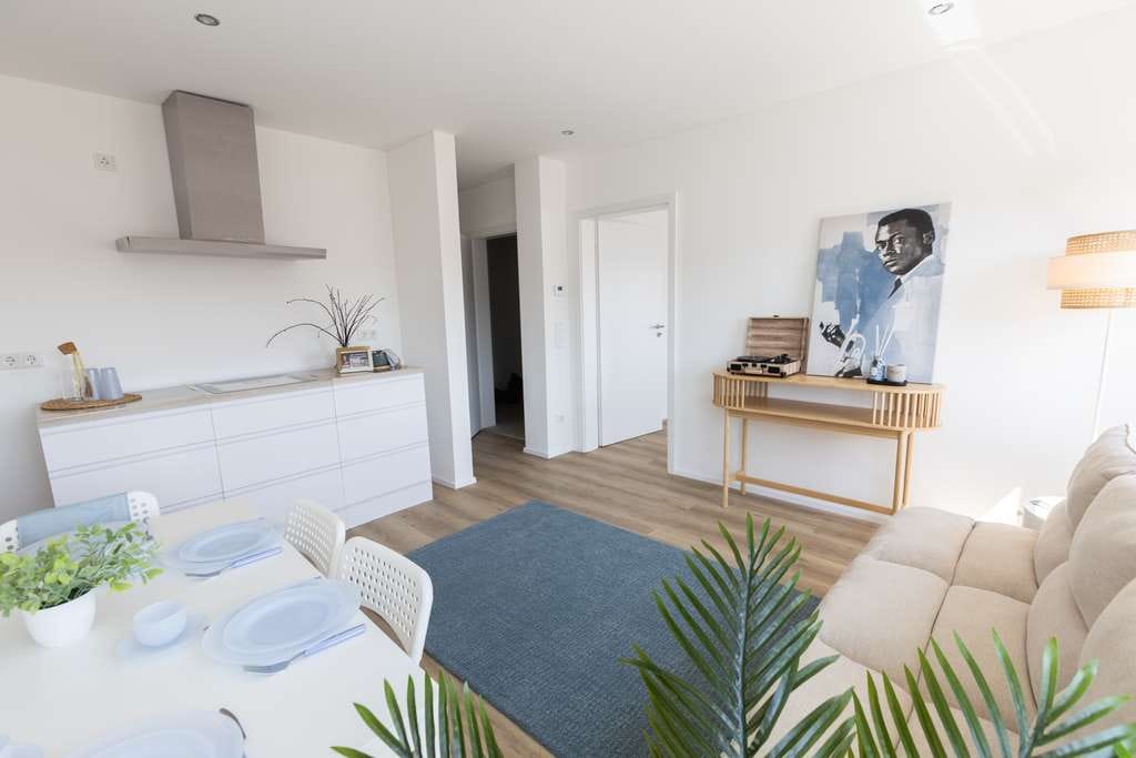 Immobilie in Neustadt an der Aisch - Helle 2-Zimmer-Wohnung mit idealer Lage in Neustadt a.d. Aisch - Bild 2