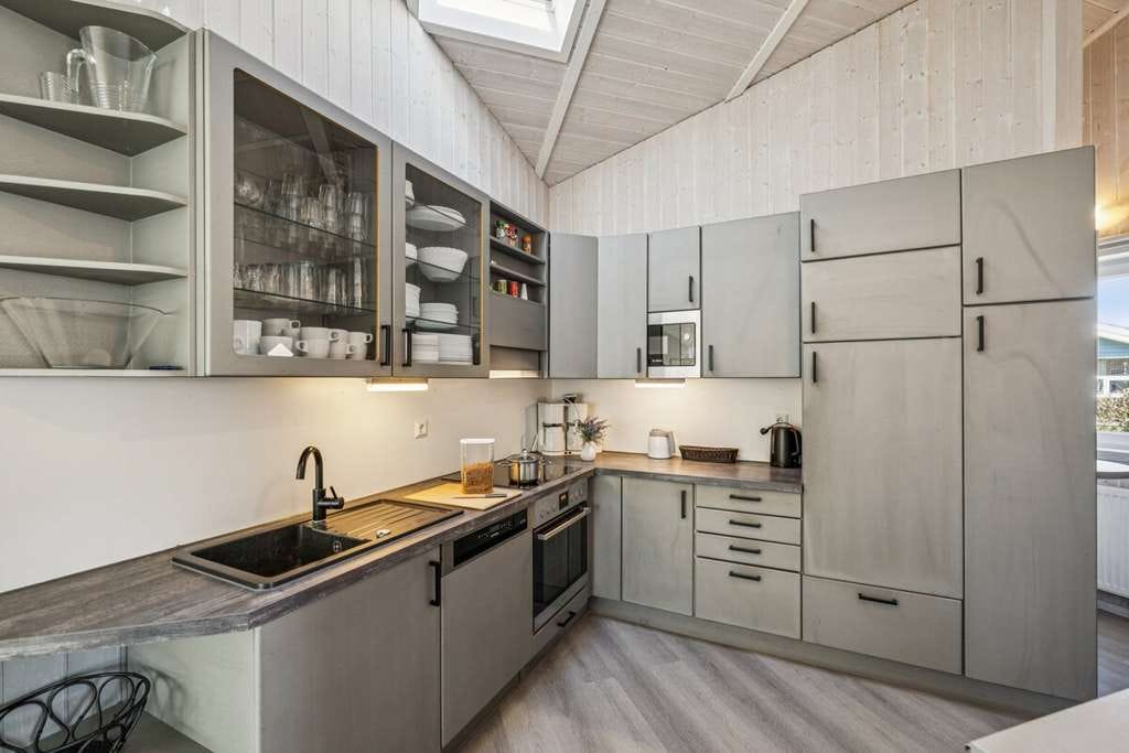 Immobilie in Brodersby - Provisionsfrei – Hochwertiges Ferienhaus mit Sauna, Kamin und Top-Lage: nur 300 m zur Ostsee - Bild 2