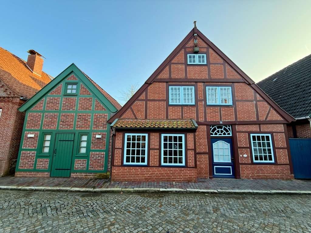 Immobilie in Otterndorf - Einzigartiges Altstadt-Ensemble mit großzügiger Wohnfläche - Bild 0