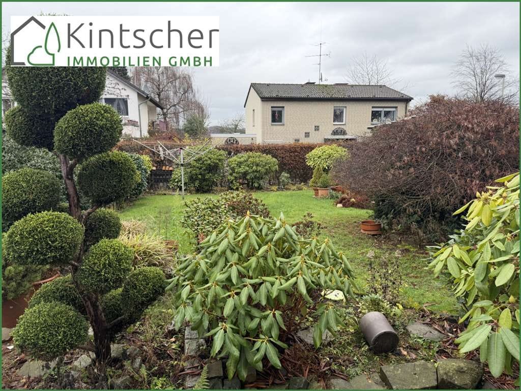 Immobilie in Burscheid - Sanierungsobjekt: Zwei Doppelhaushälften mit Garten und Doppelgarage in begehrter Lage von Burscheid - Bild 3