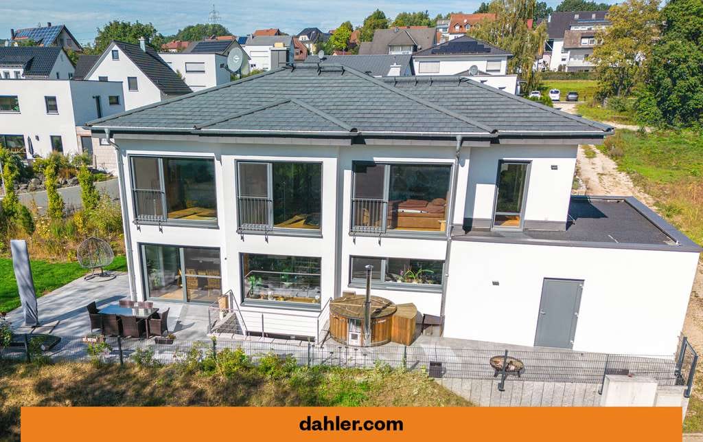 Immobilie in Hallerndorf - Luxus am Ufer: Villa mit unverbautem Fernblick - Bild 0