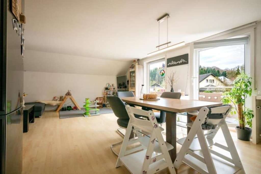 Immobilie in Warthausen - Kleine Wohneinheit! Attraktive 3-Zimmer-Wohnung mit Sonnenbalkon - Top Zustand! - Bild 1