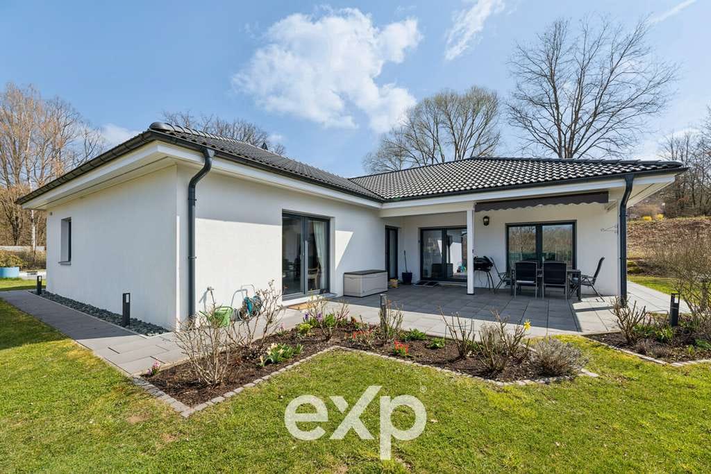 Immobilie in Thurnau - Moderner Winkelbungalow mit Pool-Oase - Bild 0