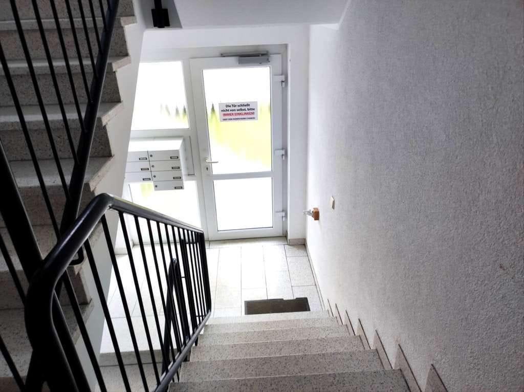 Immobilie in Windischleuba - Vermietete 2-Raum Wohnung mit Balkon und Stellplatz in Windischleuba bei Altenburg zu verkaufen - Bild 2