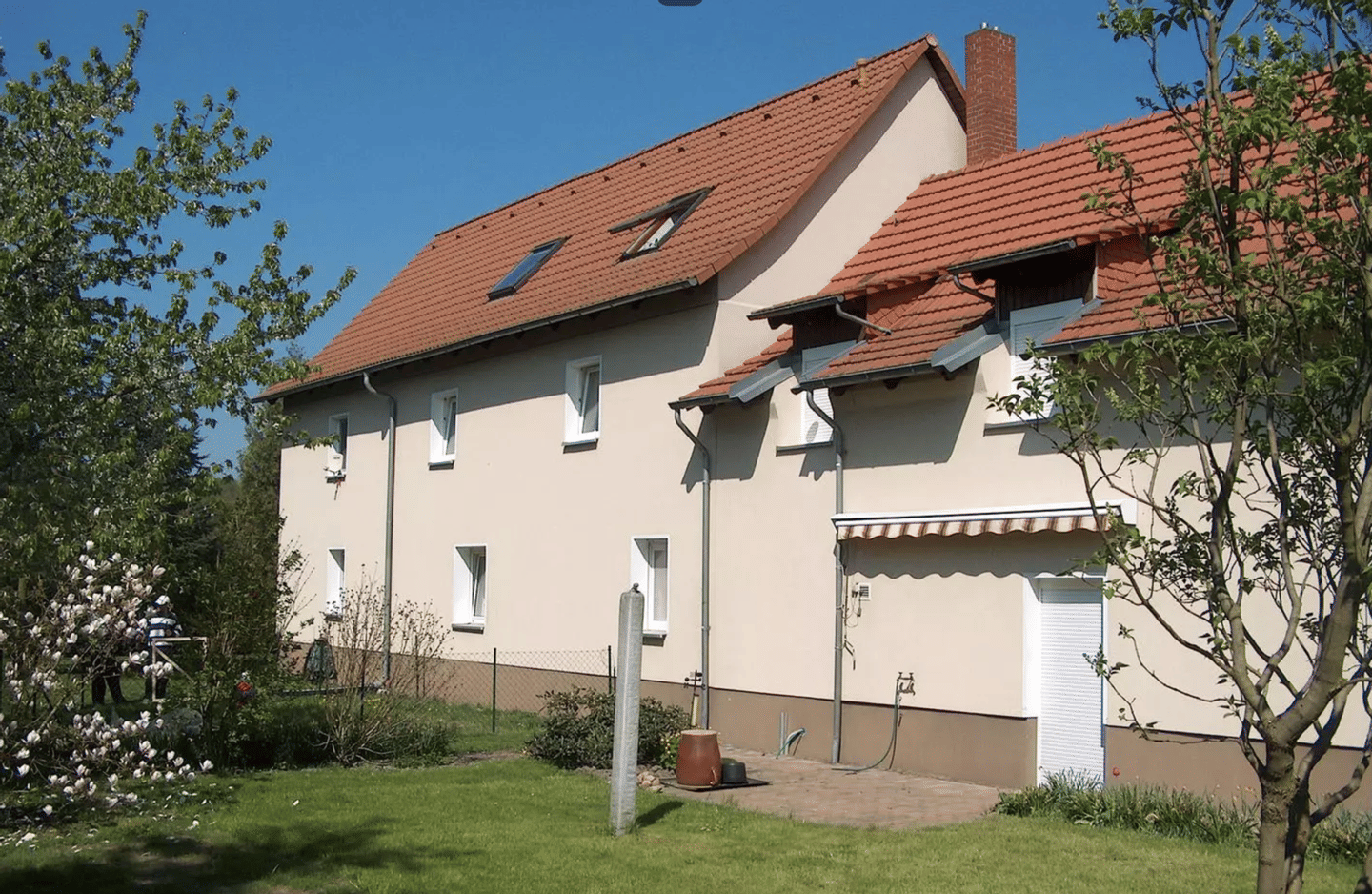 Immobilie in Doberschütz - Kapitalanlage trifft Wohnträume: Mehrfamilienhaus mit fünf Wohneinheiten, großem Garten & Pool in Do - Bild 1