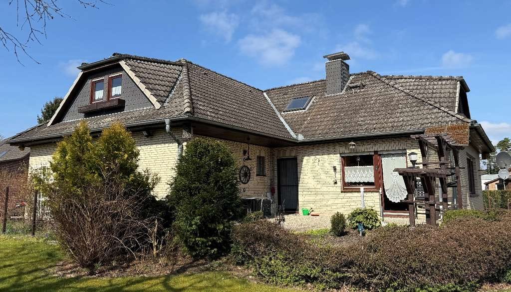 Immobilie in Eschede - ***Sehr gepflegtes Wohnhaus mit viel Platz im östlichen Landkreis Celle*** - Bild 0