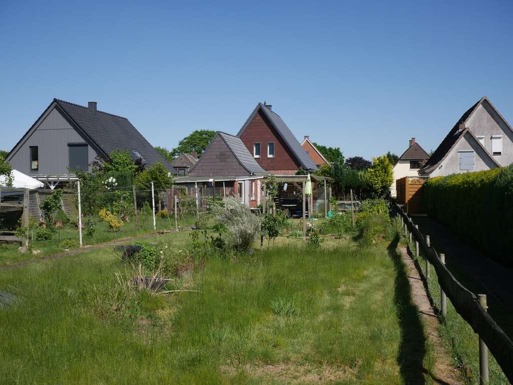 Immobilie in Hanerau-Hademarschen - Wohlfühlen in Kanalnähe I Teilrenoviertes EFH auf ca. 1.106,00 m² Grundstück mit Feldblick - Bild 3