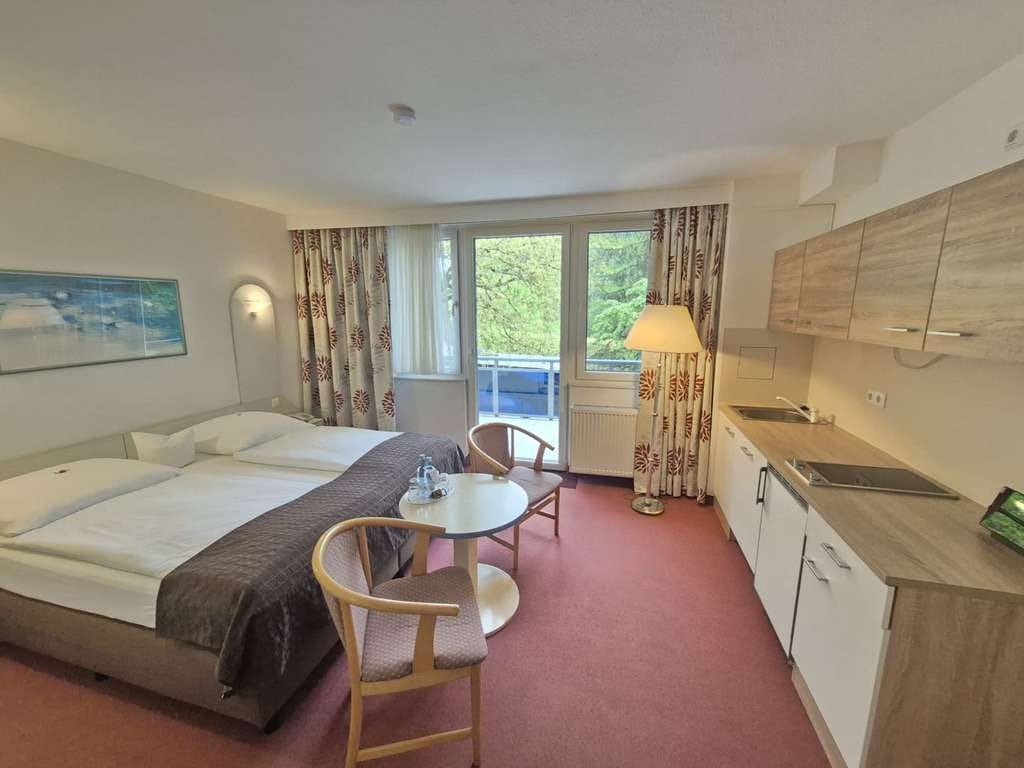 Immobilie in Lärz - Exklusives Wohnen am See: Stilvolles 2-Zimmer-Apartment mit direktem Wasserzugang in Lärz - Bild 2