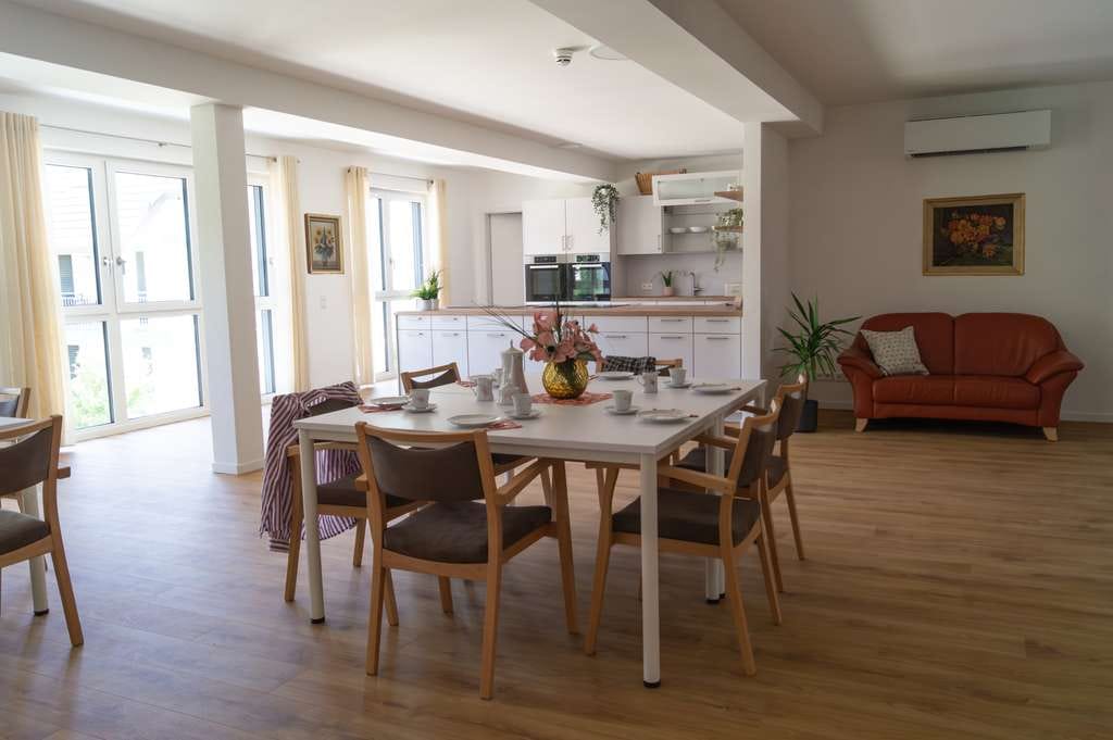 Immobilie in Aurachtal - *Attraktive Kapitalanlage in Top-Lage – über 4% Bruttorendite* Exklusives Appartement in Senioren WG - Bild 3
