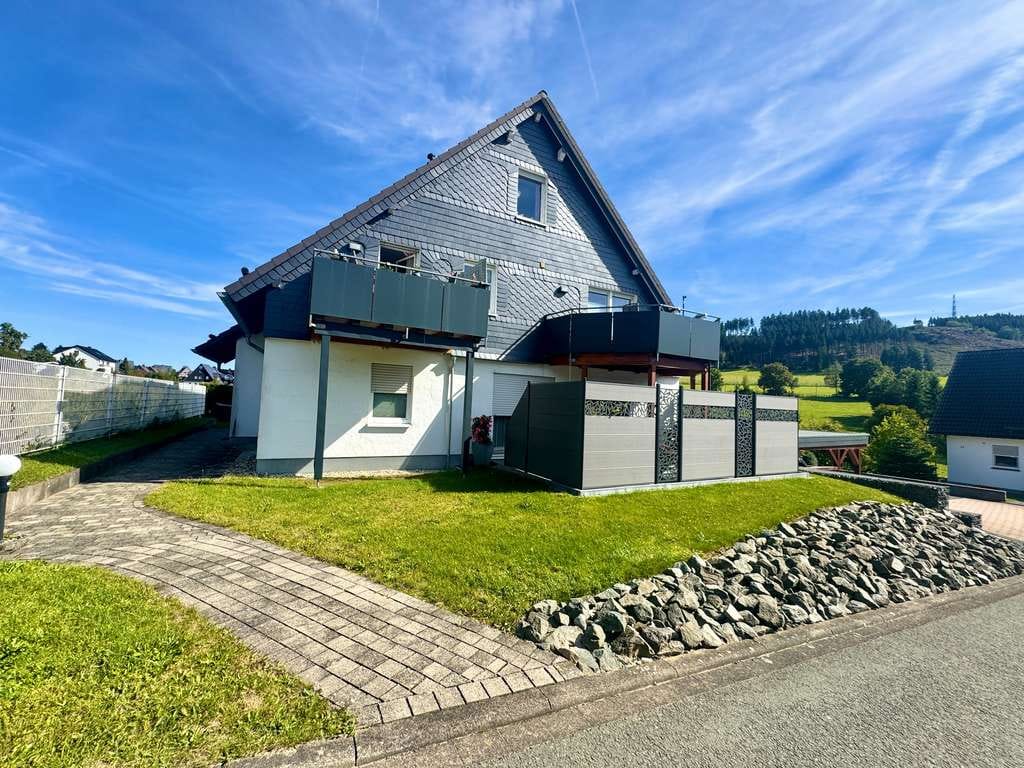 Immobilie in Olsberg - Moderne Souterrain Wohnung mit eigener Terrasse nahe Winterberg! - Bild 1