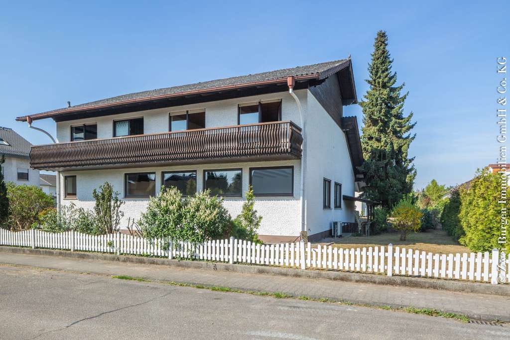 Immobilie in Lorsch - Einzigartiges Einfamilienhaus mit flexibler ELW in ruhiger, exklusiver Wohnlage von Lorsch - Bild 1