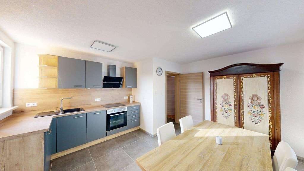 Immobilie in Schönbrunn - Modernisiertes Einfamilienhaus mit Doppelgarage und großem Grundstück in ländlicher Lage ! - Bild 4