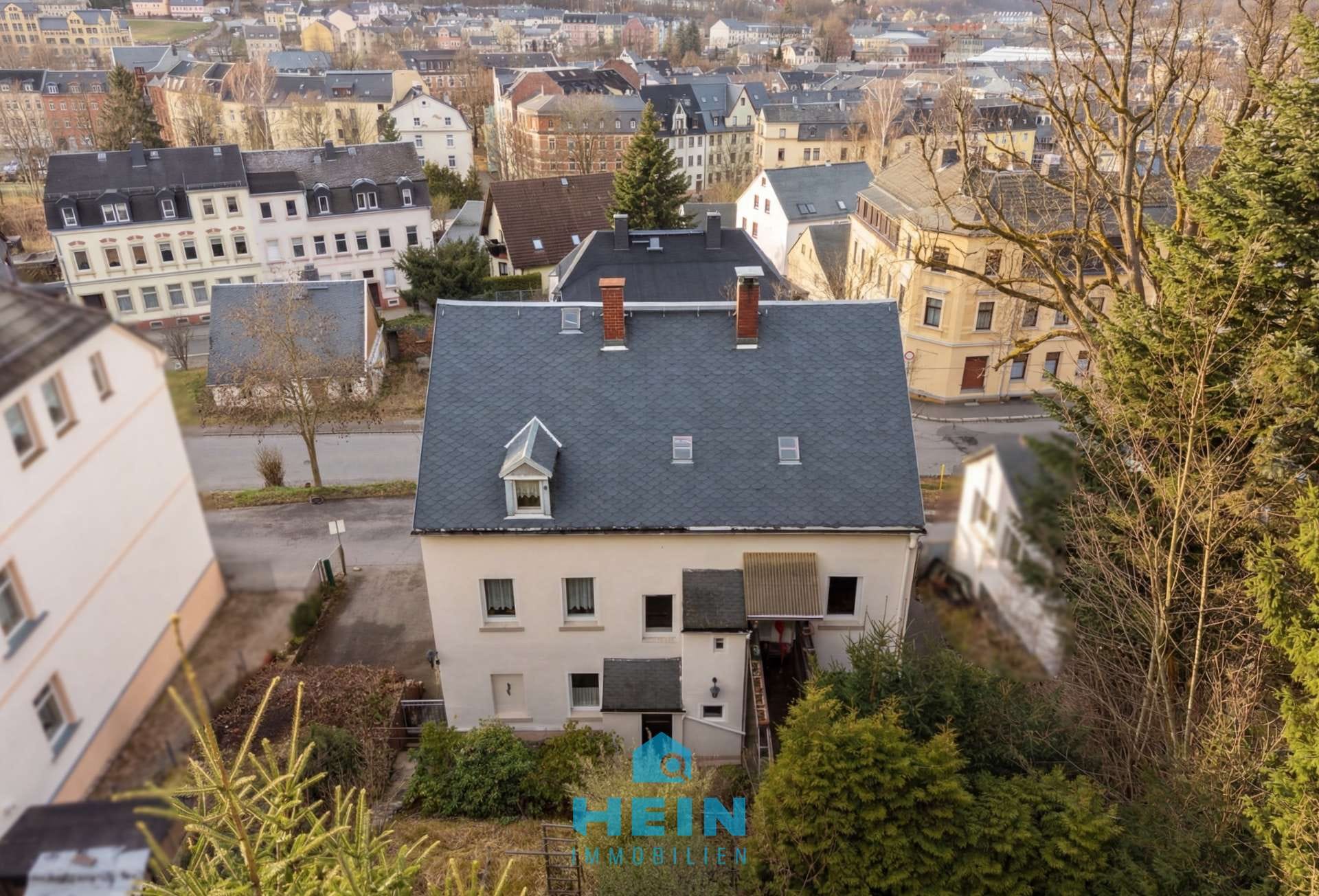 Immobilie in Aue-Bad Schlema - Träume brauchen Räume! Großzügiges Zweifamilienhaus mit Potential am Fuße des Heidelsbergs in Aue! - Bild 2