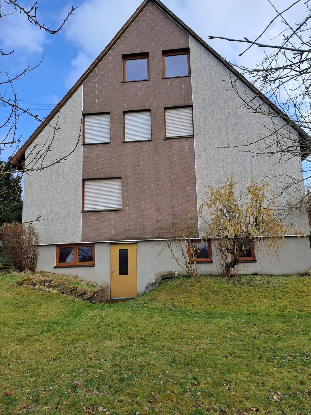 Immobilie in Monheim - Familienfreundliches Haus mit Garten und Terrasse in Monheim, leichte Hanglage - Bild 3