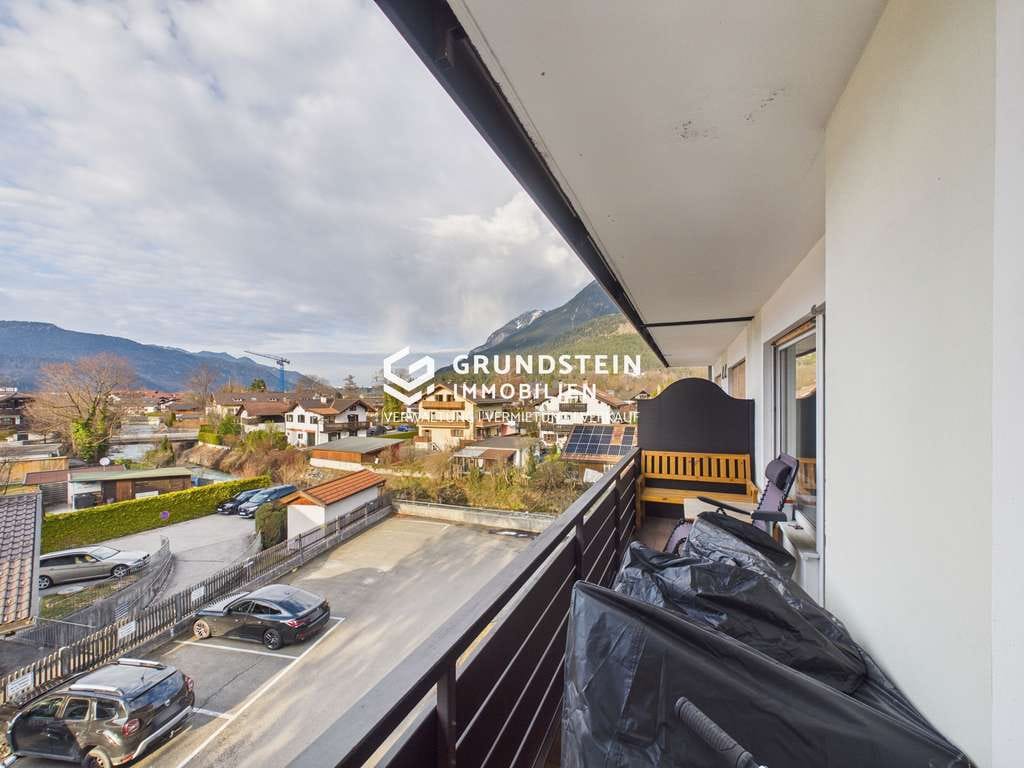 Immobilie in Garmisch-Partenkirchen - Helle 1-Zimmer-Wohnung mit Balkon und Tiefgarage in Garmisch-Partenkirchen - Bild 0