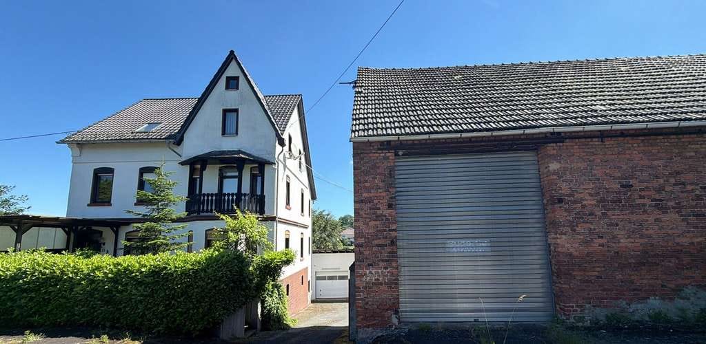 Immobilie in Beselich - Großzügiges Landhaus mit Nebengebäude und Garagen - Nähe Limburg - Bild 1