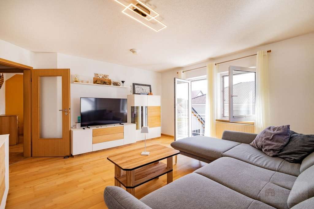 Immobilie in Forchheim - Moderne 3-Zimmer-Wohnung mit großzügigem Balkon - Bild 2