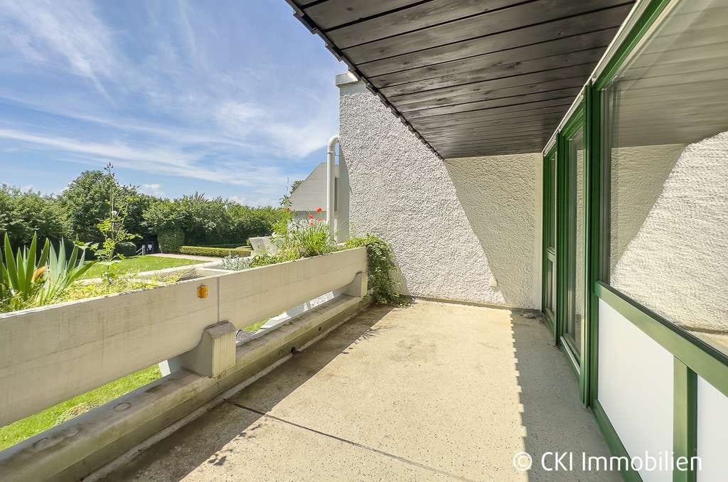 Immobilie in Starnberg - Starnberg-Söcking! 
Freie 2 Zi.-ETW in ruhiger Lage
mit großem Südbalkon und Schwimmbad - Bild 2