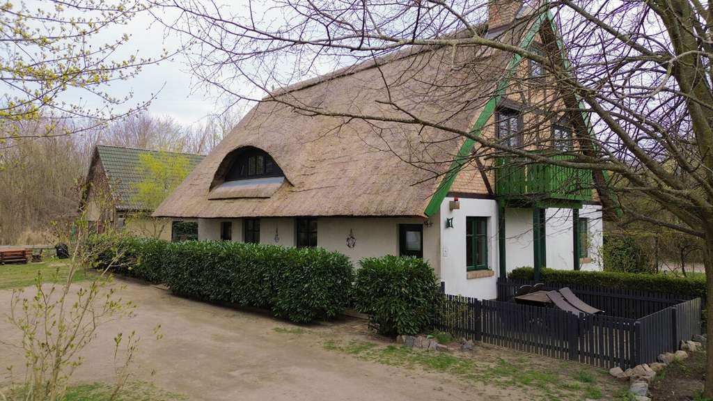 Immobilie in Mölschow - Historisches Reetdachhaus mit 3 Einheiten – Wohnen mit besonderem Flair auf Usedom - Bild 0