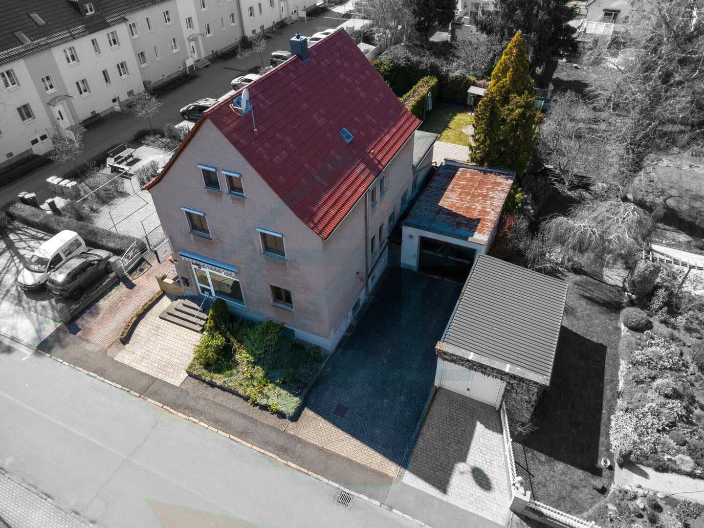 Immobilie in Kölleda - Solides Wohn- und Geschäftshaus mit vielseitigen Nutzungsmöglichkeiten und Entwicklungspotenzial - Bild 0