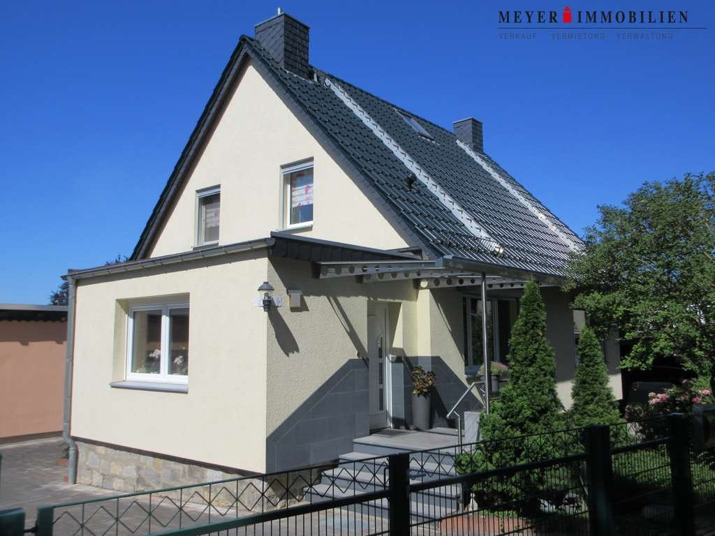 Immobilie in Lübbenau/Spreewald - 1-A-Wohnen & richtig viel Platz für das Hobby: Top-EFH mit Halle, Werkstatt & Büro, Garagen - Bild 1